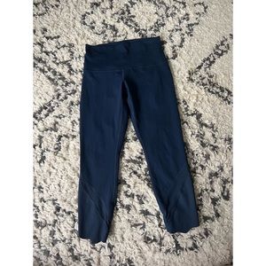 Wunder Under Scalloped Hem High-Rise Crop 23" Full-On Luxtreme, Navy, Size 8